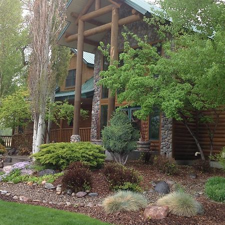 Blue Heron Inn Bed And Breakfast Rexburg Exterior photo